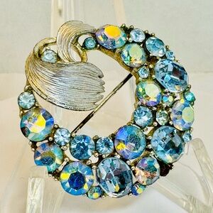 Vintage Lisner Blue Aurora Crystal Wreath Brooch